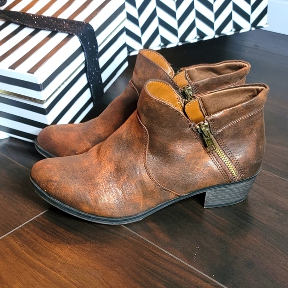 American Rag Shoes - American Rag Aaby Booties